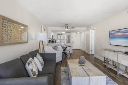The Scallop By Brightwild-Beachfront Condo Ντέστιν Εξωτερικό φωτογραφία