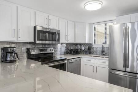 The Scallop By Brightwild-Beachfront Condo Ντέστιν Εξωτερικό φωτογραφία